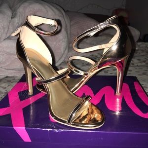 Fioni 3 strap rose gold heels